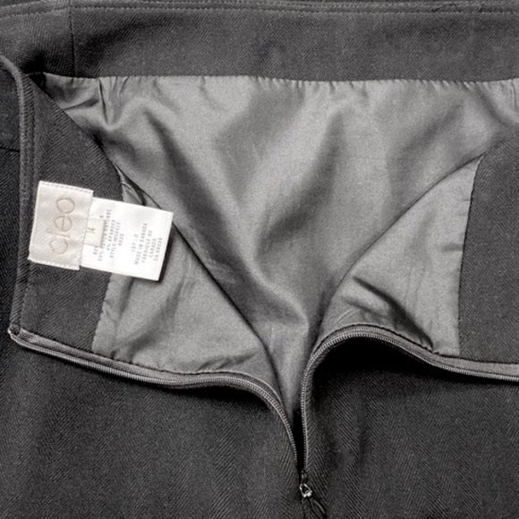 Cleo versatile classic lined black pencil skirt. Women's size 14 - Picture 6 of 6